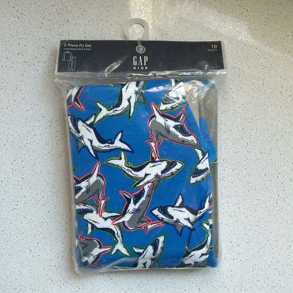 Boys GAP 2pc Pajama set Blue shark pattern new with tags-Size 10
